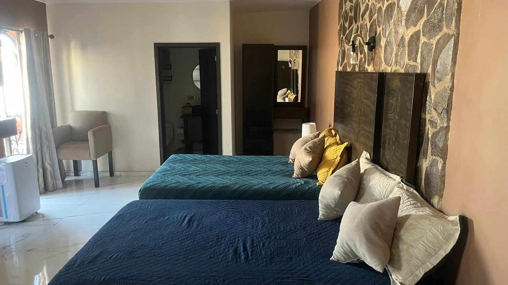 ****  Kolombrini Hotel Tlaquepaque Mexico
